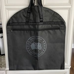 Canada Goose garment bag, black